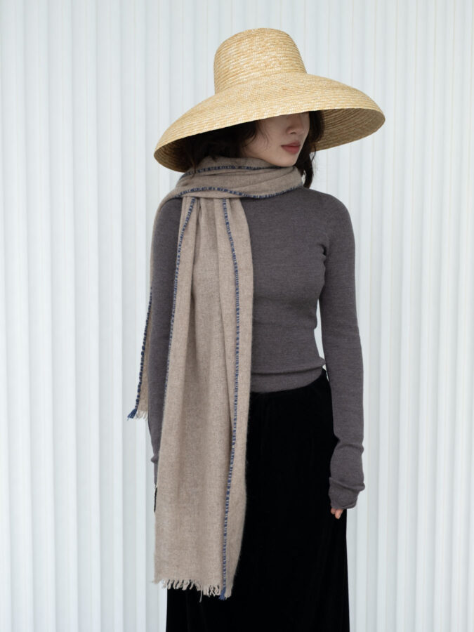 Weaver Cashmere Scarf Beige