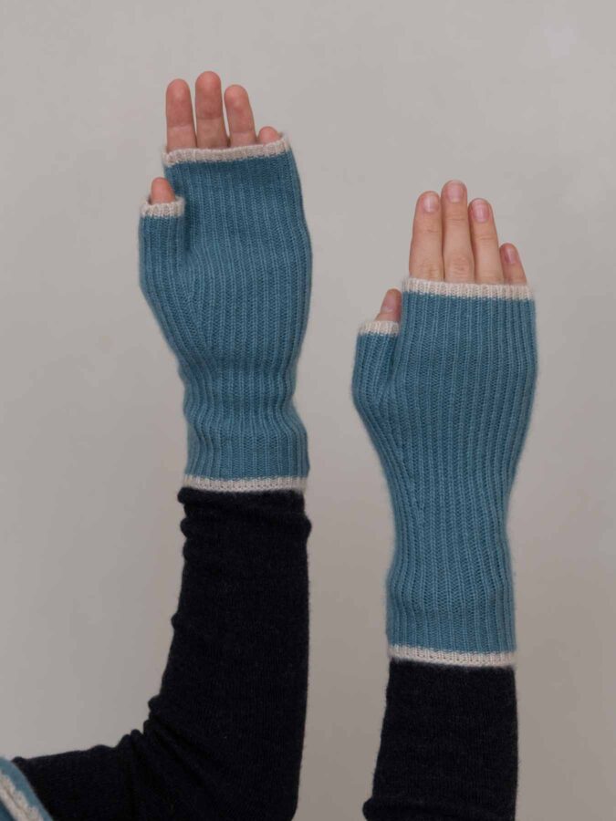Dorothy Cashmere Ribbed Fingerless Gloves Blue