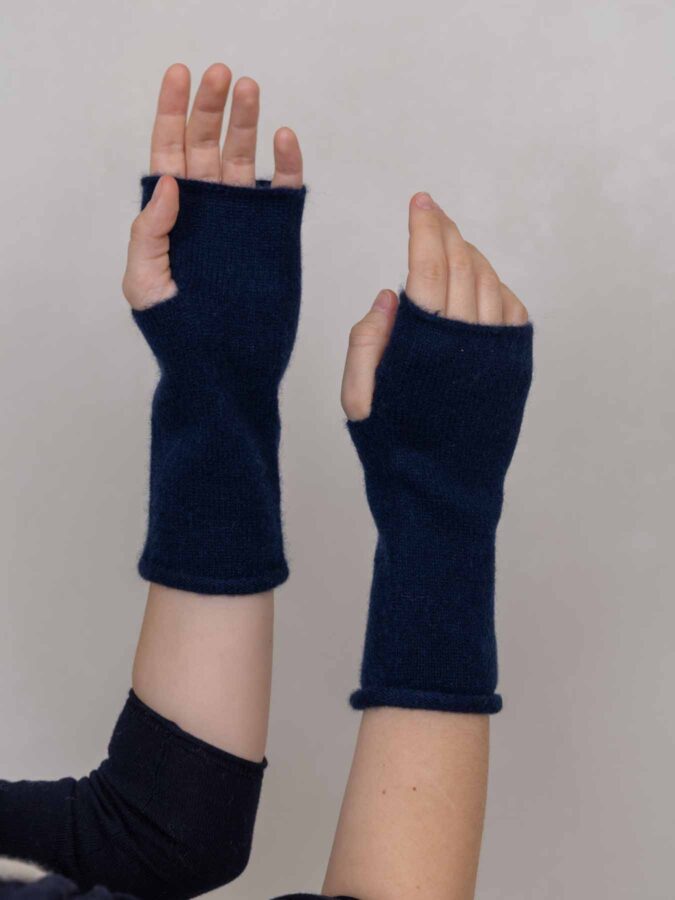 Nori Wrist Warmers Navy