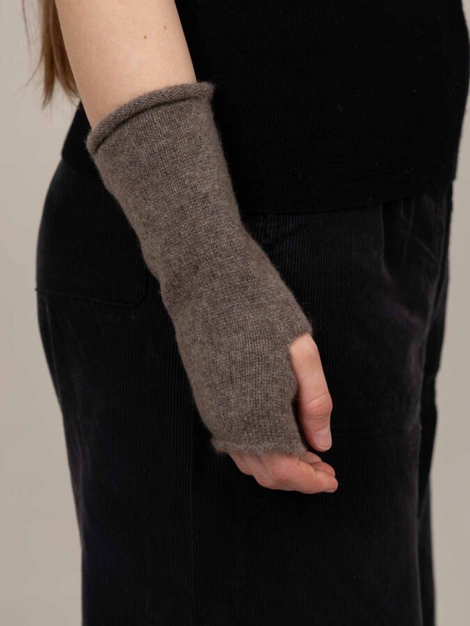 Nori Wrist Warmers Tan