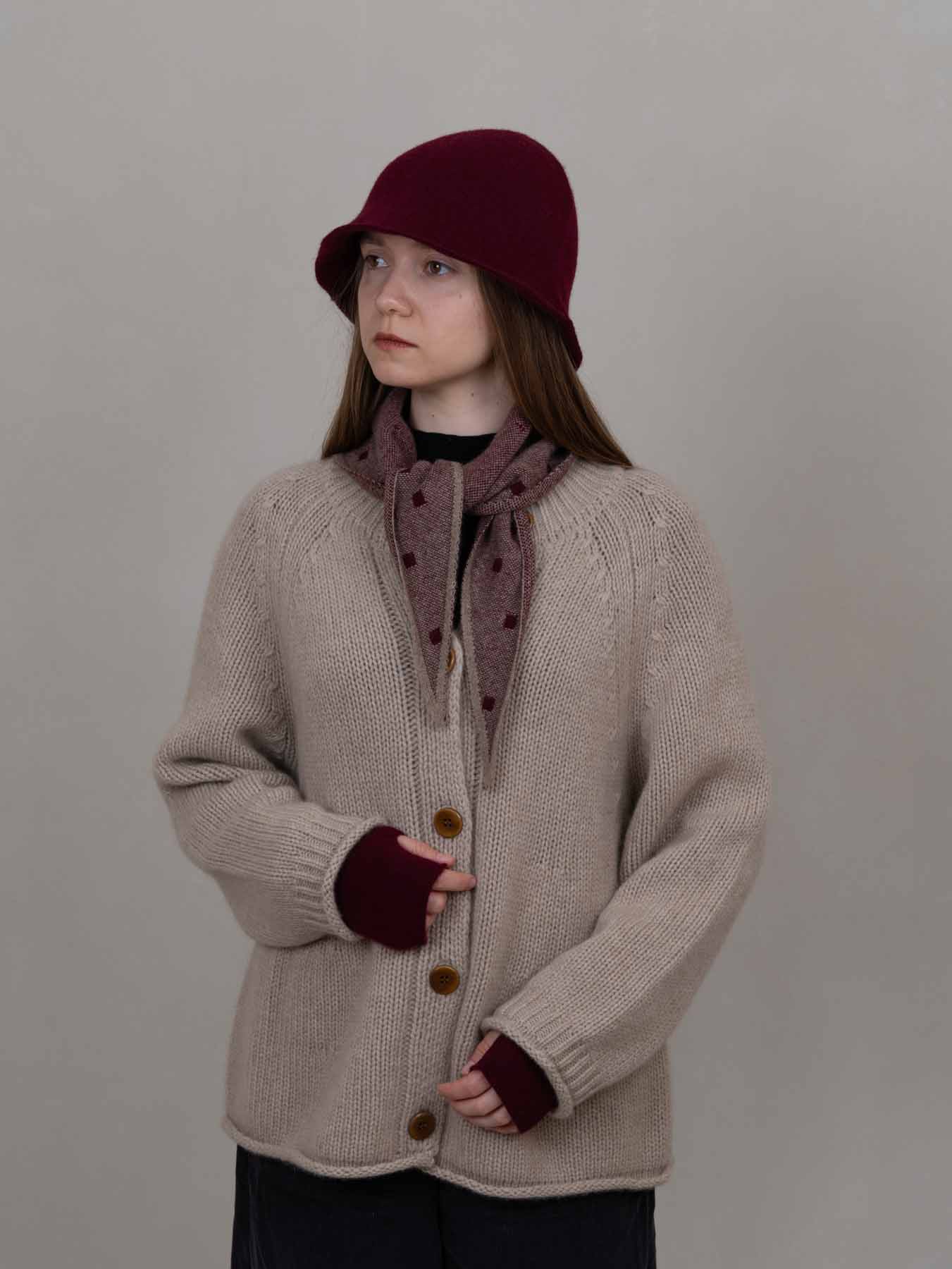 Mia Triangle Cashmere Neckerchief Claret