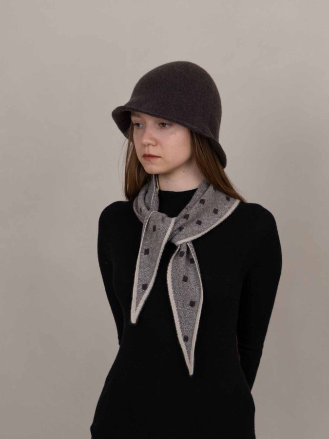 Mia Triangle Cashmere Neckerchief Cocoa