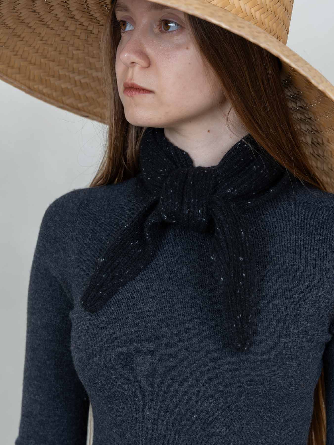 Cosmo Cashmere Neck Scarf Black