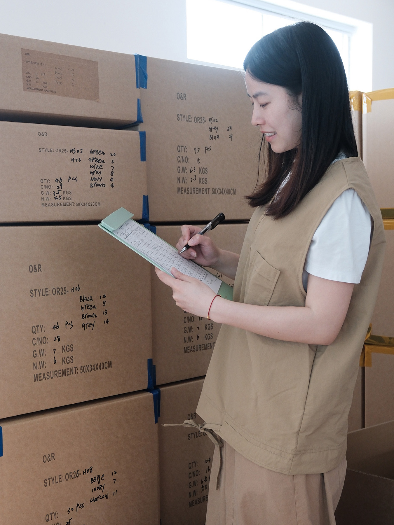 girl packing products